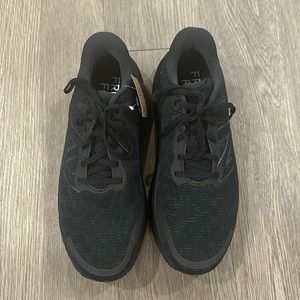 New Balance Men’s 10.5 Black Kaiha Road Foam Shoes |NWT